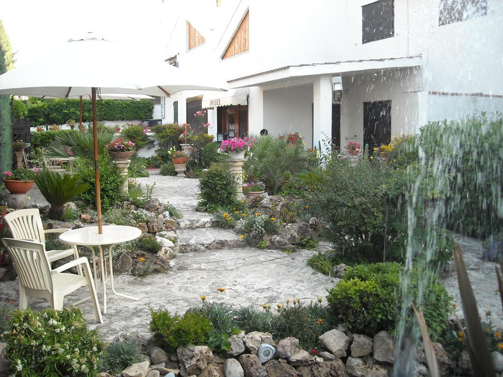 Hotel Canusium Canosa di Puglia Dış mekan fotoğraf